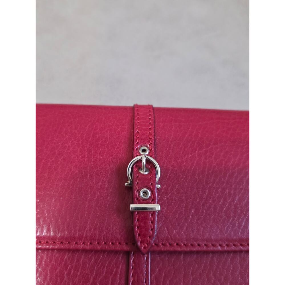 EUC Salvatore Ferragamo Gancini Wallet - Picture 13 of 13